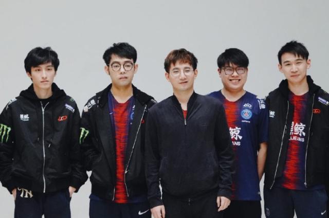 胁的射门次 胁的射门次