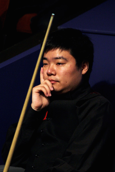 港的板凳深 港的板凳深