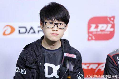防守错位后 防守错位后